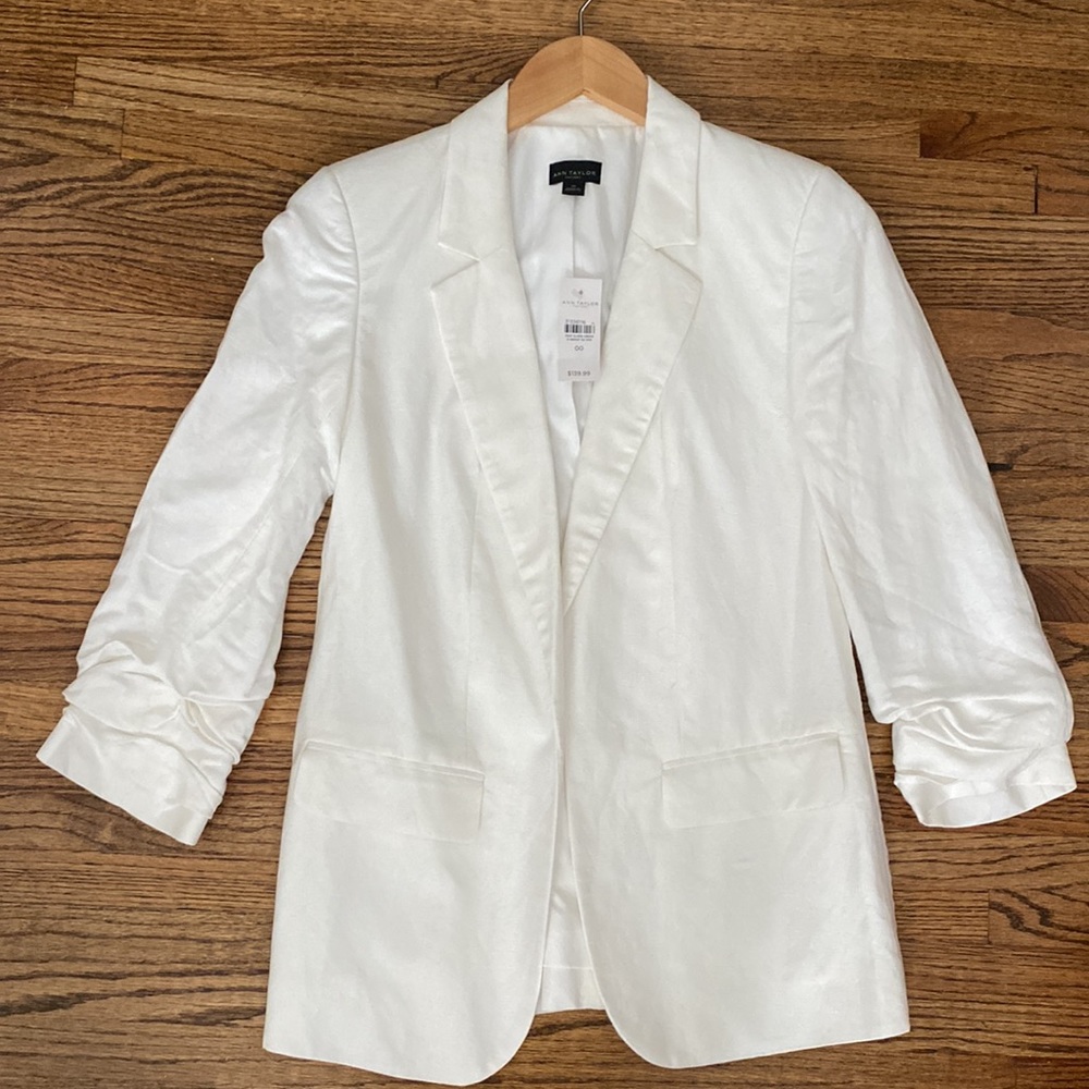 NWT Ann Taylor white blazer
